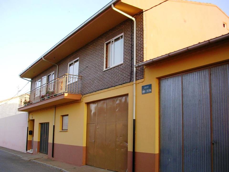 Foto: Casa El La C/sta. Cristina - Zuares Del Pàramo (León), España