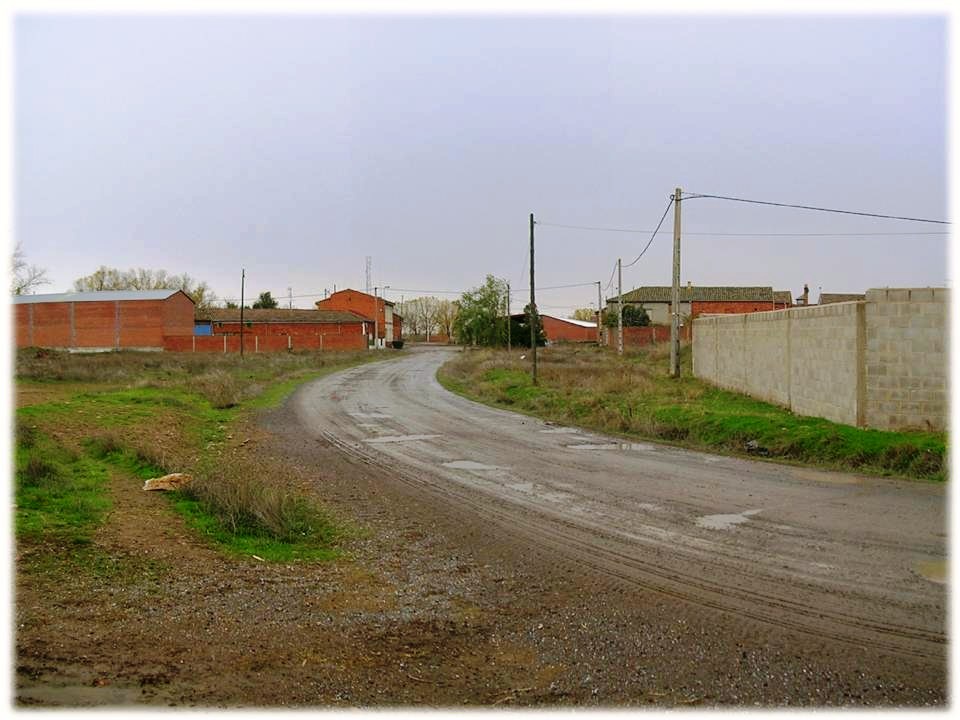 Foto: Panoràmica De La Calle Jose Barrera - Zuares Del Pàramo (León), España