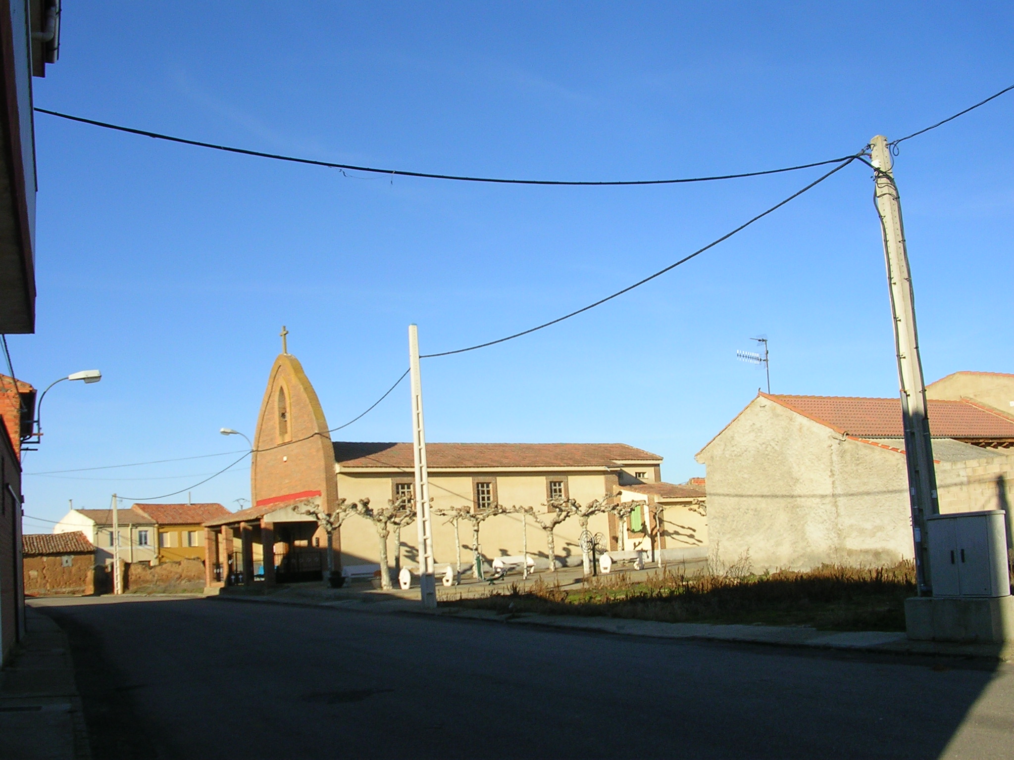 Foto: Panoramica De La Nueva Iglesia - Zambroncinos Del Paramo (León), España