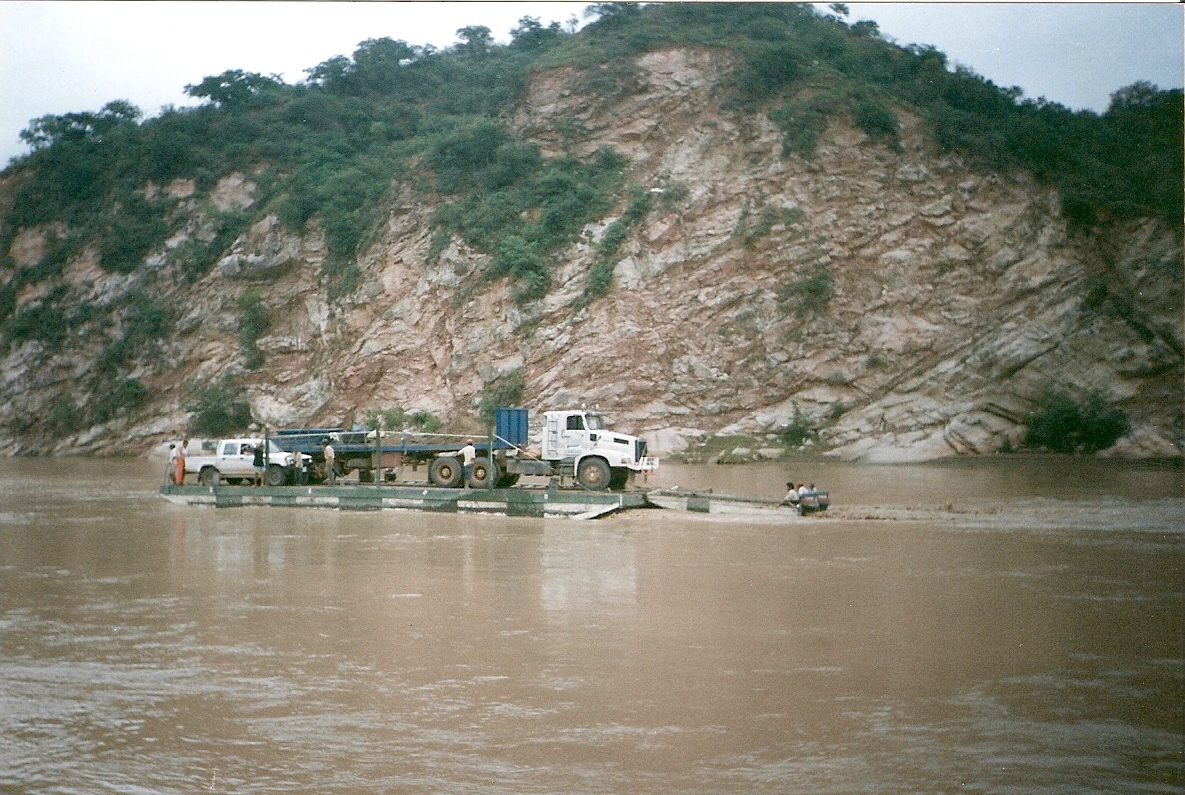 Foto: pase pontones rio Pilcomayo - Puerto Margarita (Tarija), Bolivia