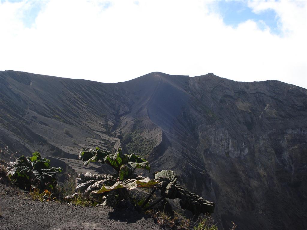 Foto: VOLCÁN IRAZÚ - Cartago, Costa Rica