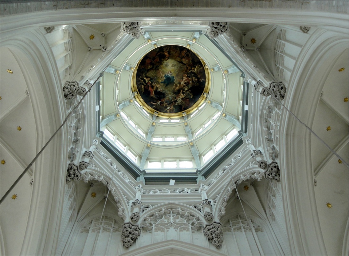 Foto: Bóveda de la Onze Lieve Vrouwekathedraal - Antwerpen (Flanders), Bélgica