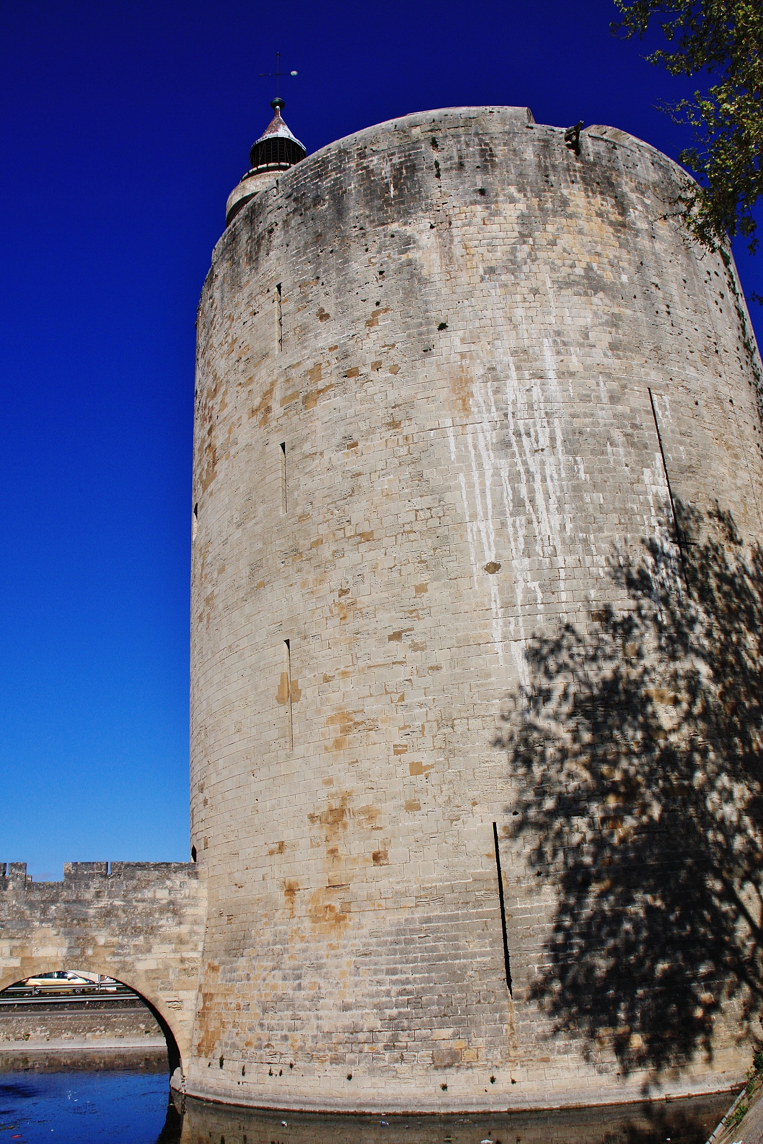 Foto: Faro y torre vigía - Aigues-Mortes (Languedoc-Roussillon), Francia