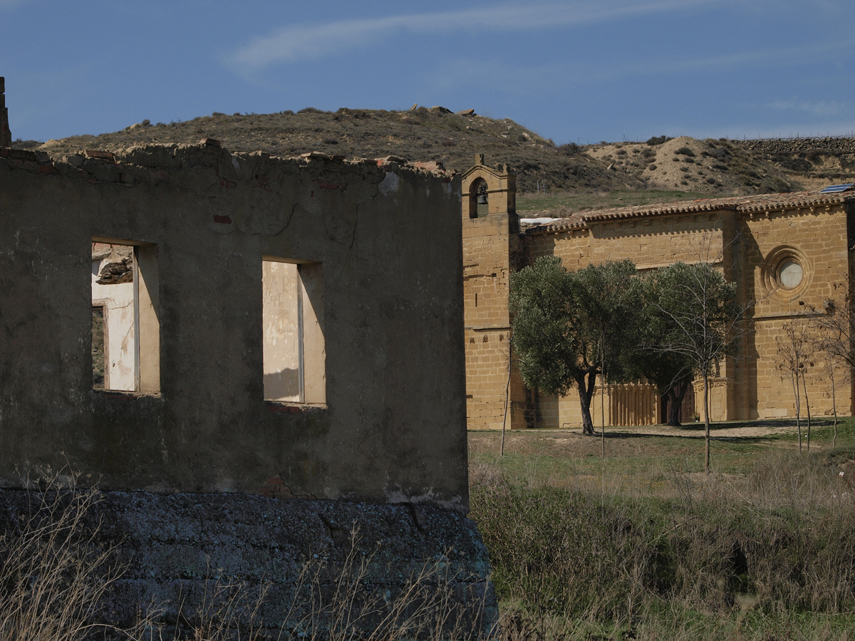 Foto: Viejo molino y ermita de Sorejana - Cuzcurrita de Río Tirón (La Rioja), España