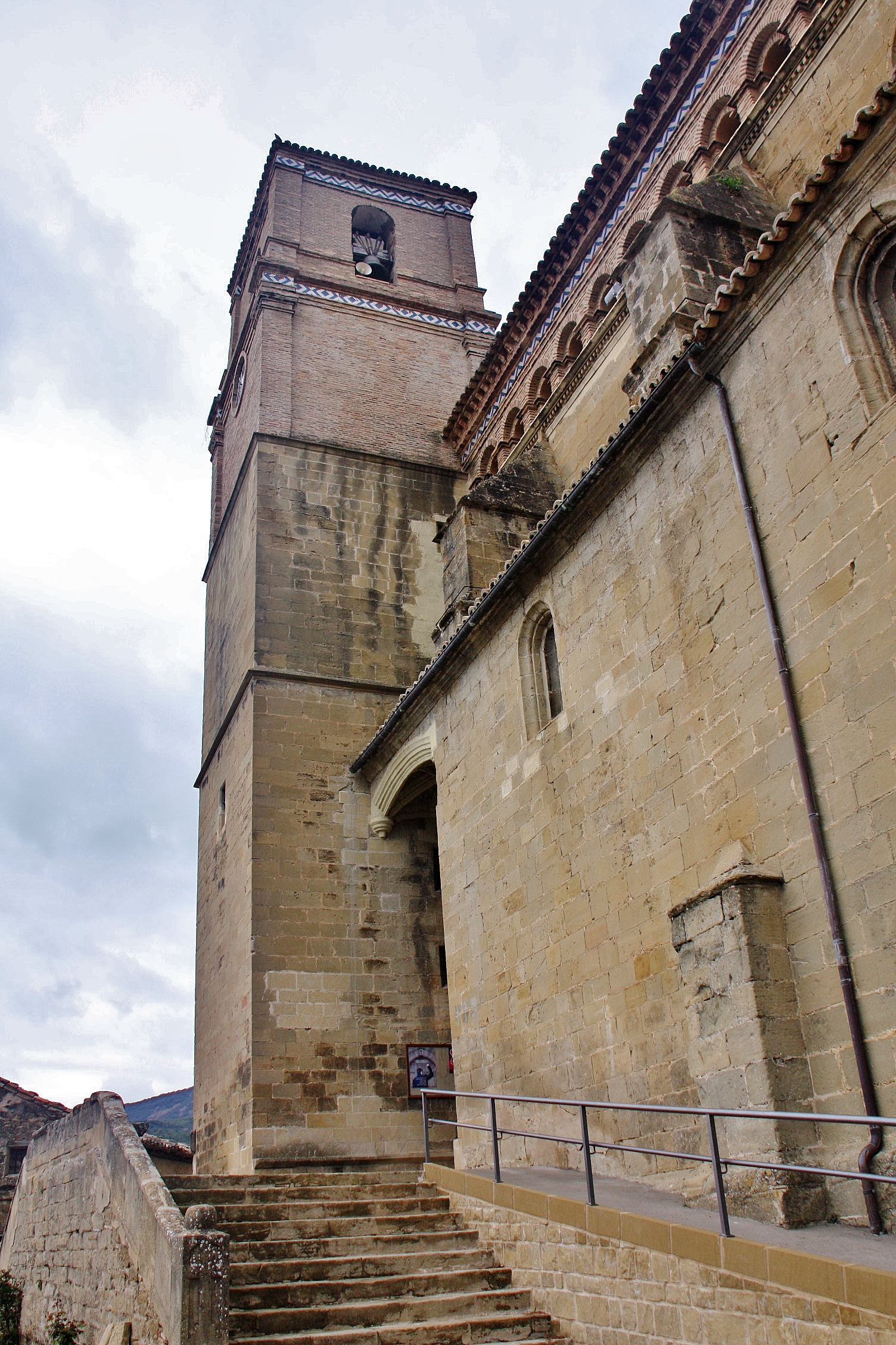 Foto: Iglesia de San Martín - Biel (Zaragoza), España