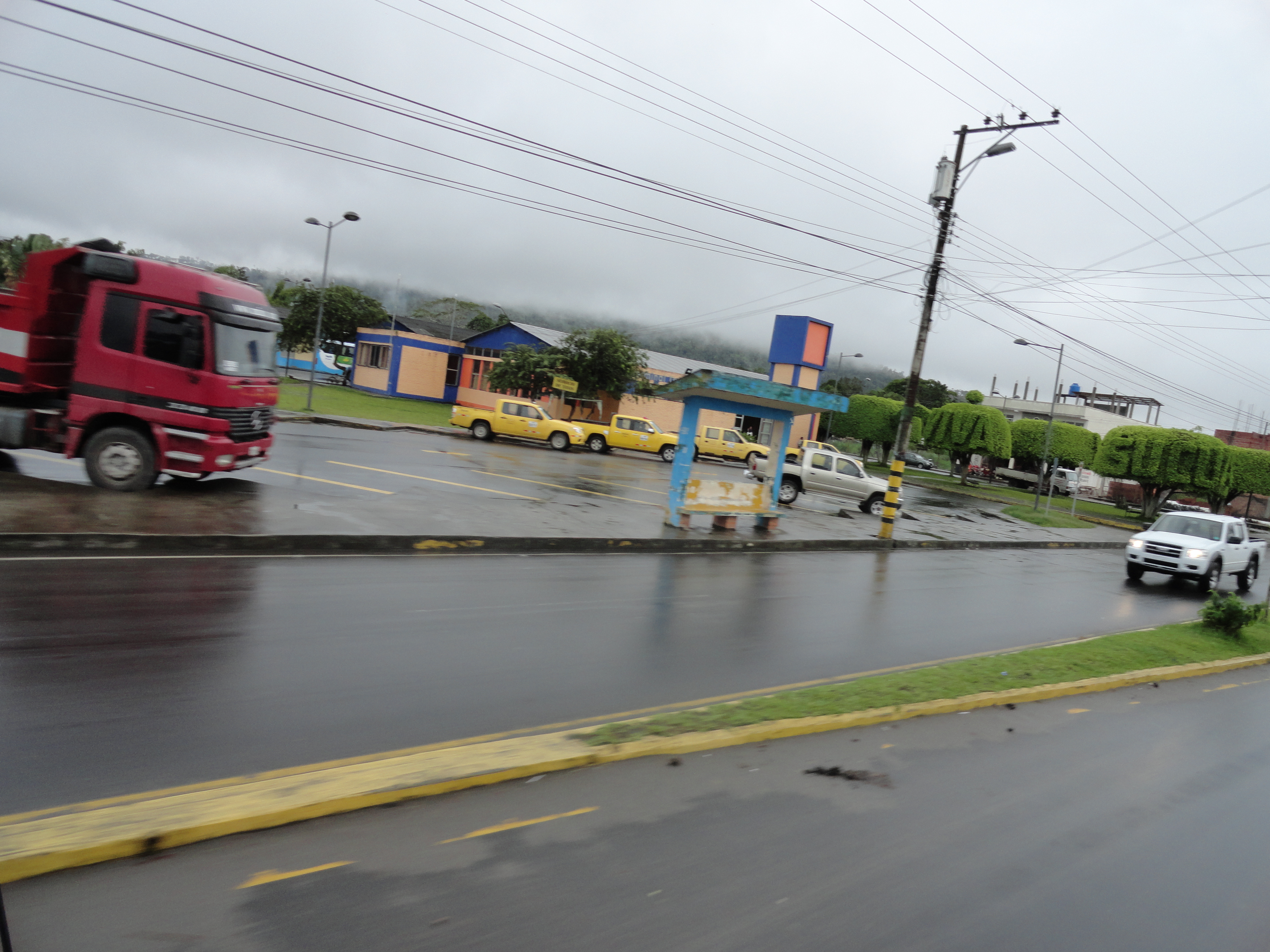 Foto: Terminal terrestre - Sucua (Morona-Santiago), Ecuador