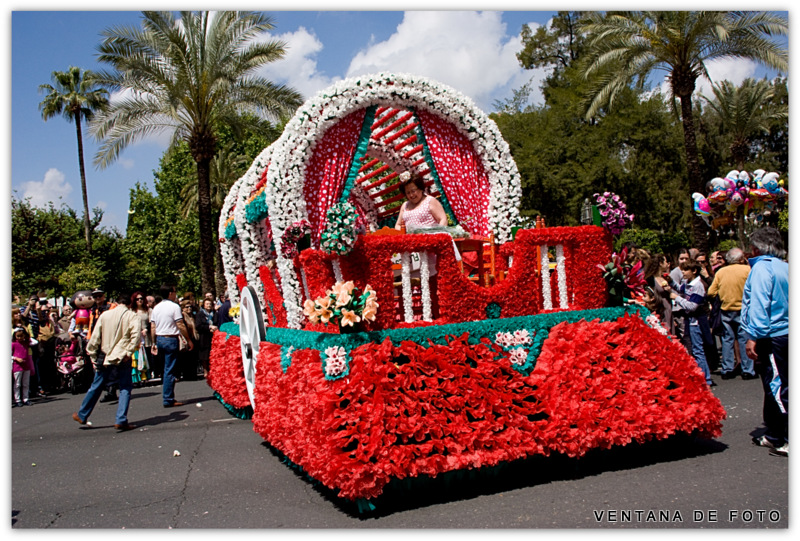 Foto: BATALLA DE LAS FLORES - Córdoba (Andalucía), España