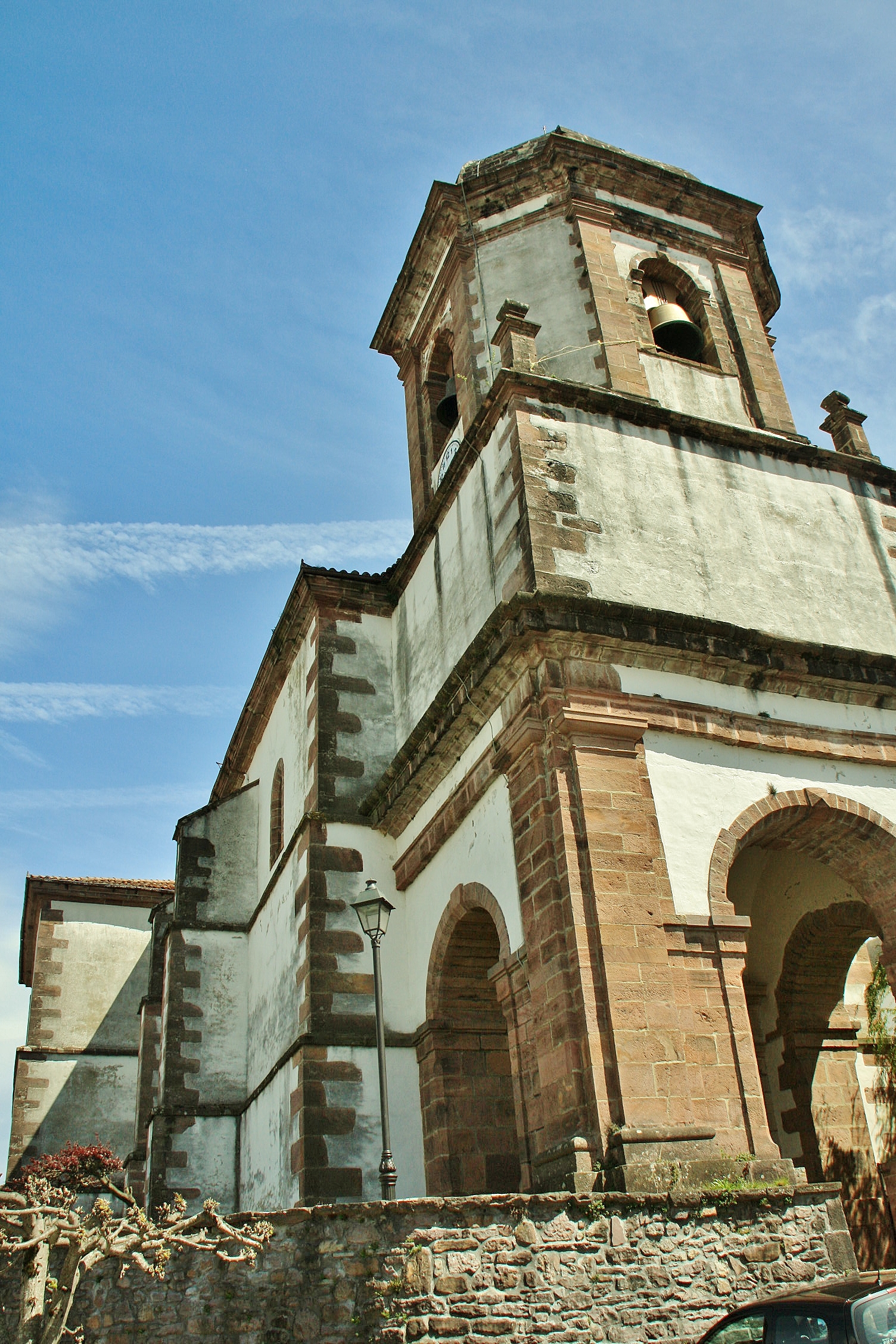 Foto: Iglesia de la Asunción - Zugarramurdi (Navarra), España
