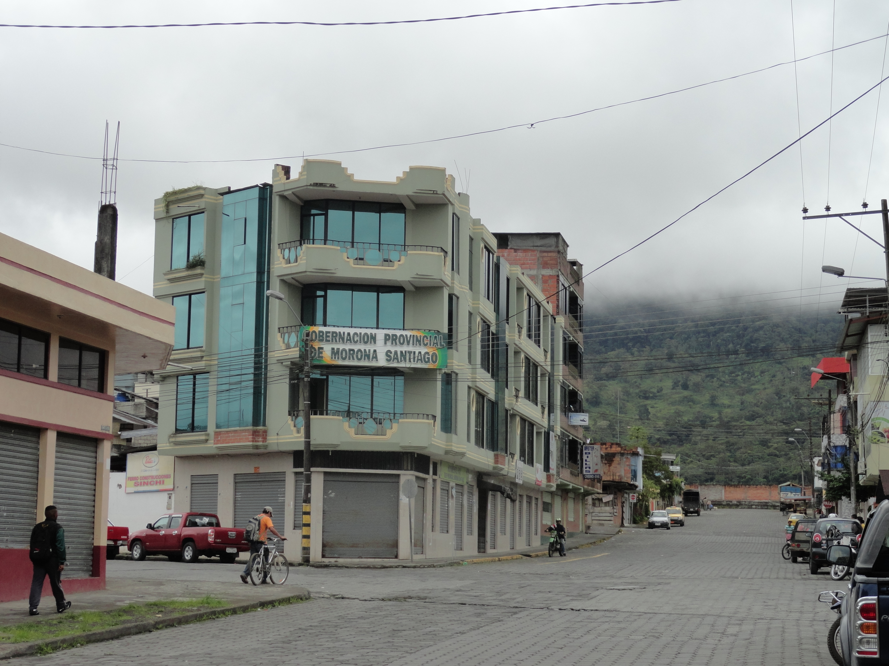 Foto: Edificio de la Gobernacion - Macas (Morona-Santiago), Ecuador