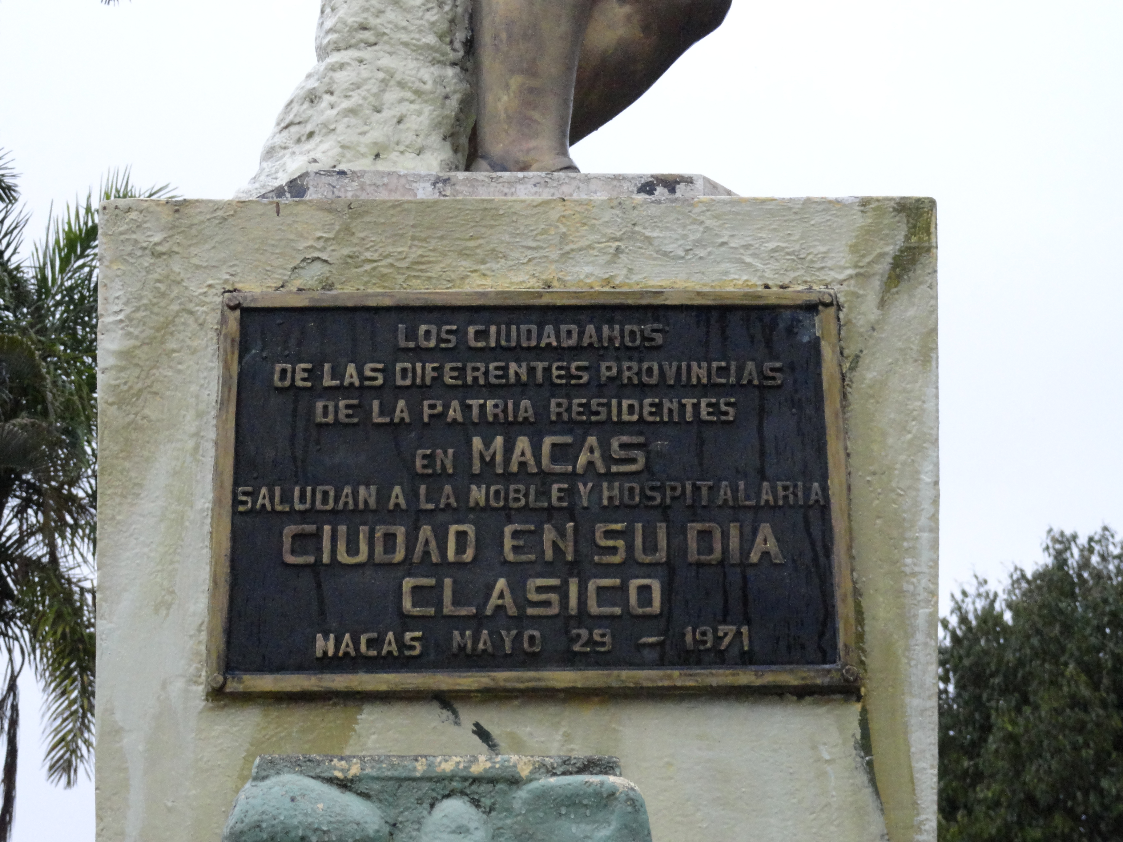 Foto: monumento - Macas (Morona-Santiago), Ecuador