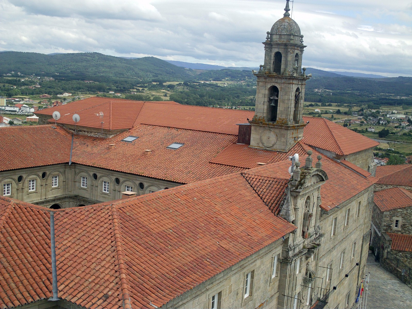 Foto: Monasterio San Vicente Del Pino - Monforte De Lemos (Lugo), España