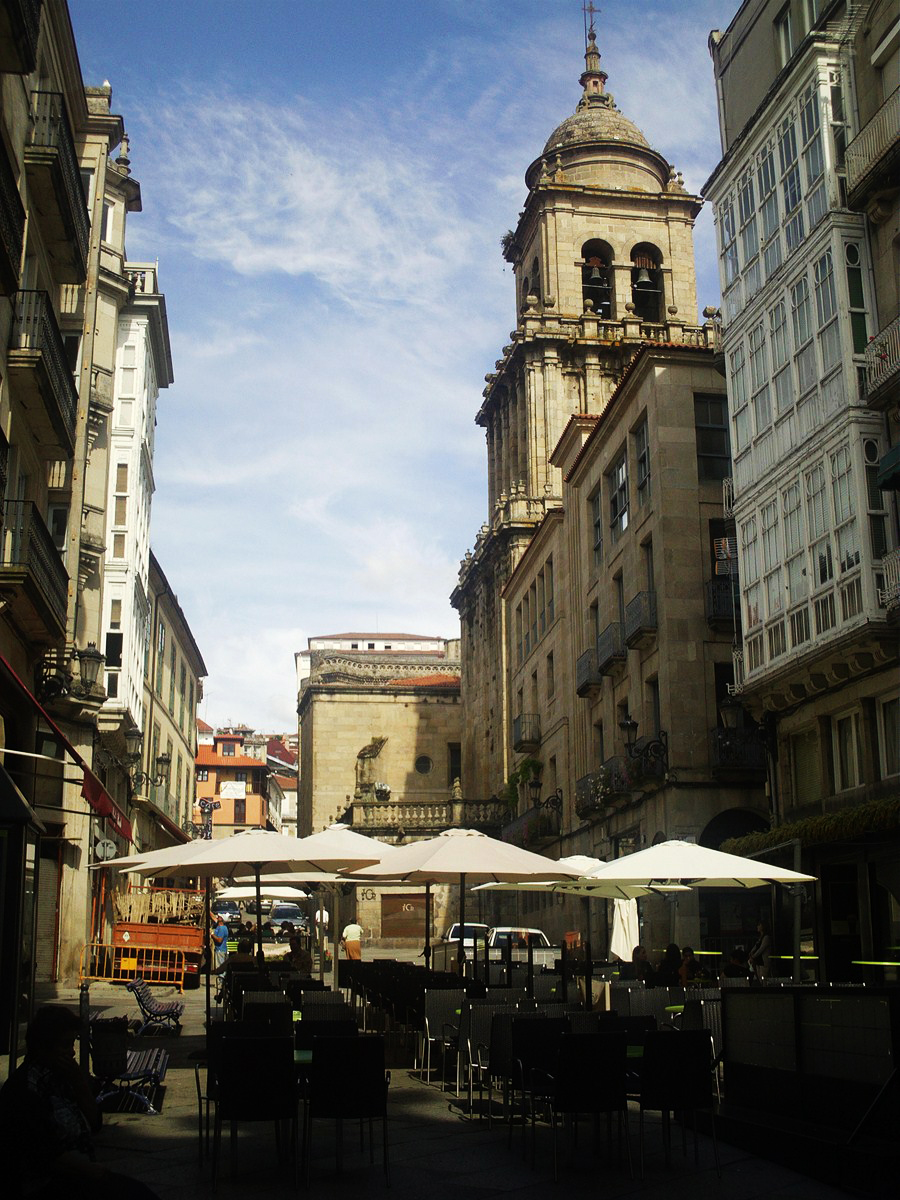 Foto: CATEDRAL DE ORENSE AL FONDO - Orense (Ourense), España