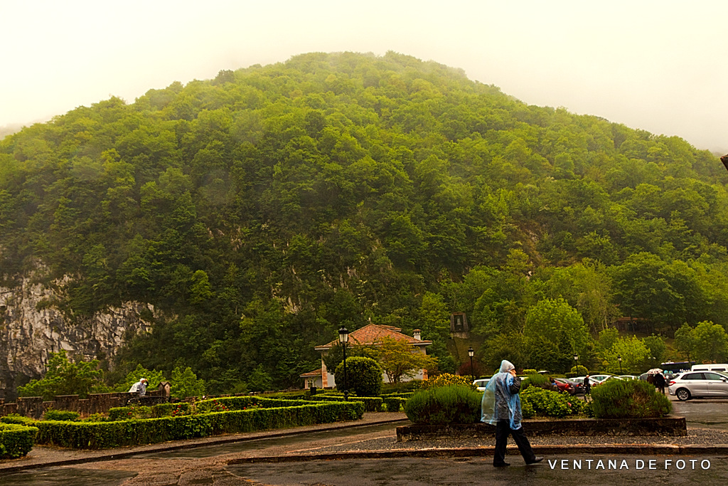 Foto: COVADONGA (NIEBLA) - Cangas De Onís (Asturias), España