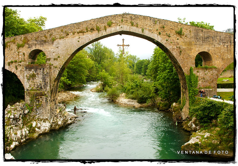 Foto de Cangas De Onís (Asturias), España