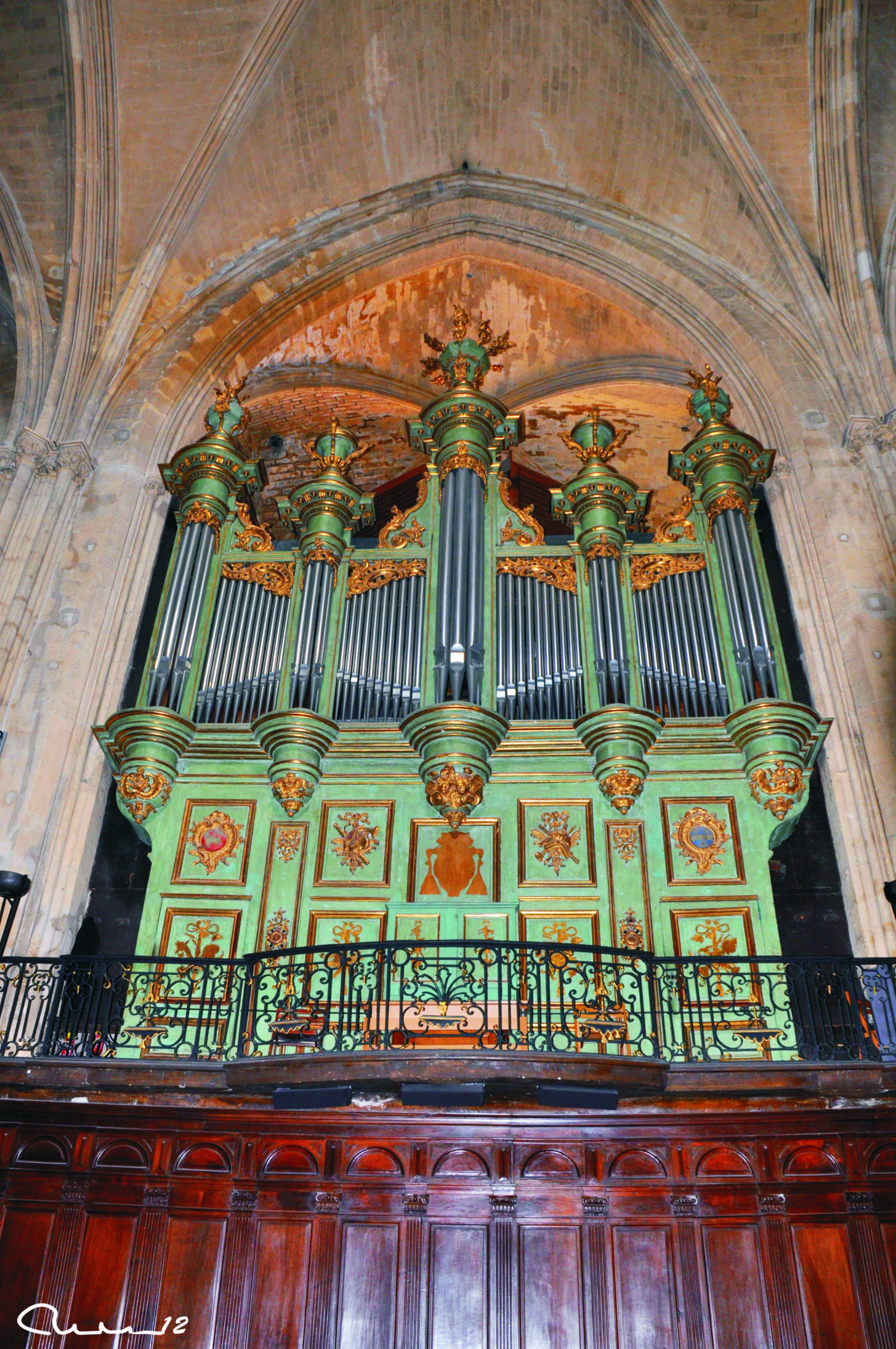 Foto: Vista general del organo - Aix en Provence, Francia