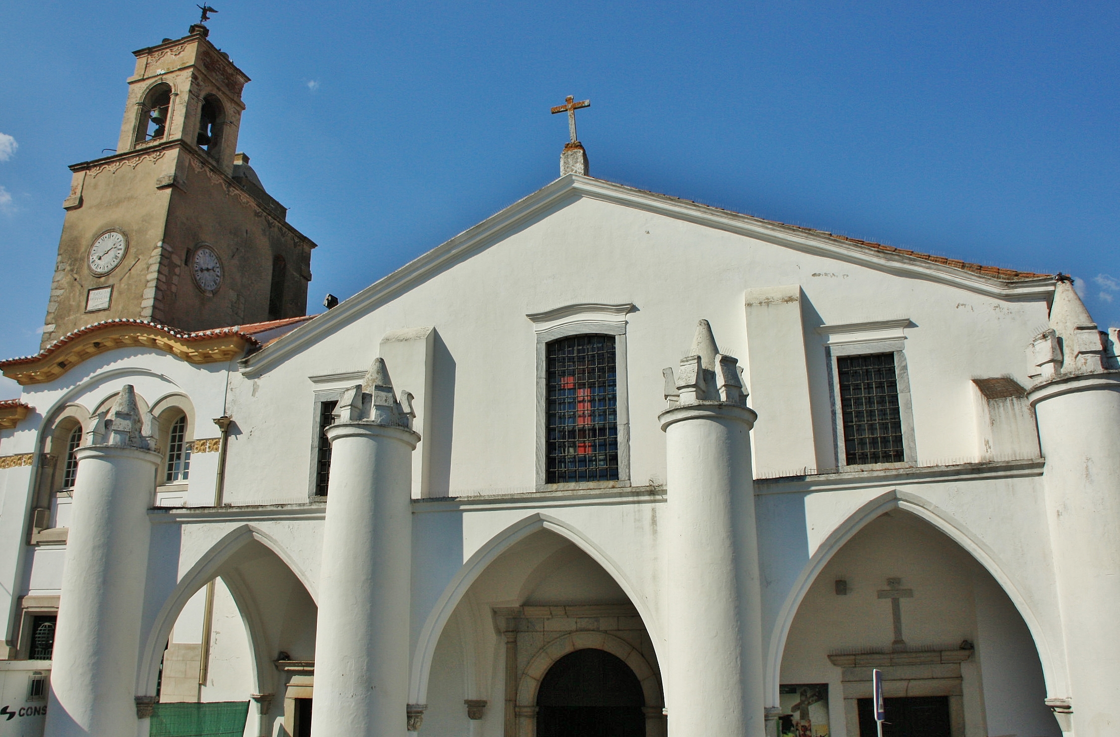 Foto: Iglesia de Santa María - Beja, Portugal