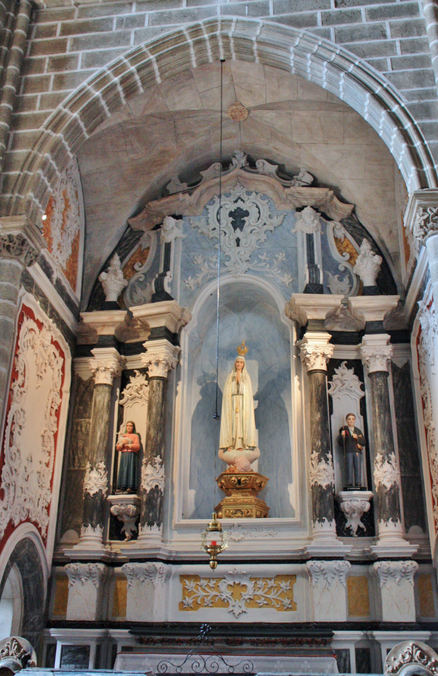 Foto: Iglesia de San Francisco - Évora, Portugal