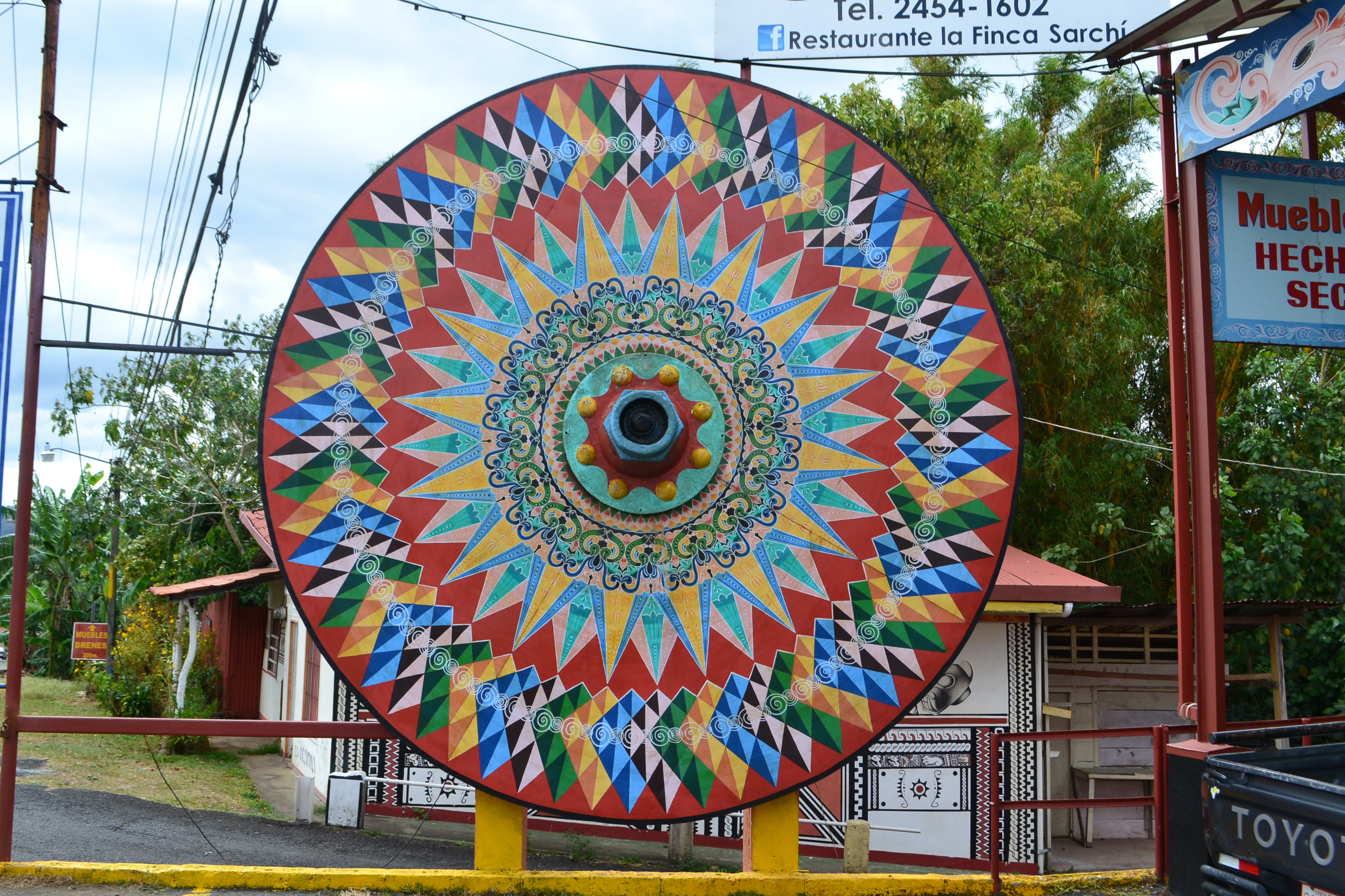 Foto: Rueda de Carreta tipica - Sarchi (Alajuela), Costa Rica