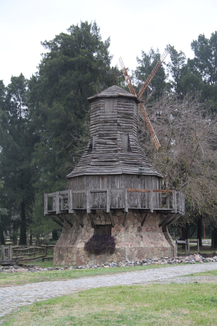 Foto: Campanópolis - González Catán (Buenos Aires), Argentina