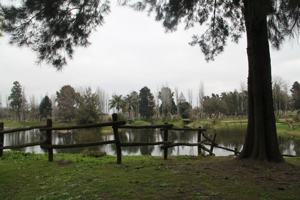 Foto: Campanópolis - González Catán (Buenos Aires), Argentina