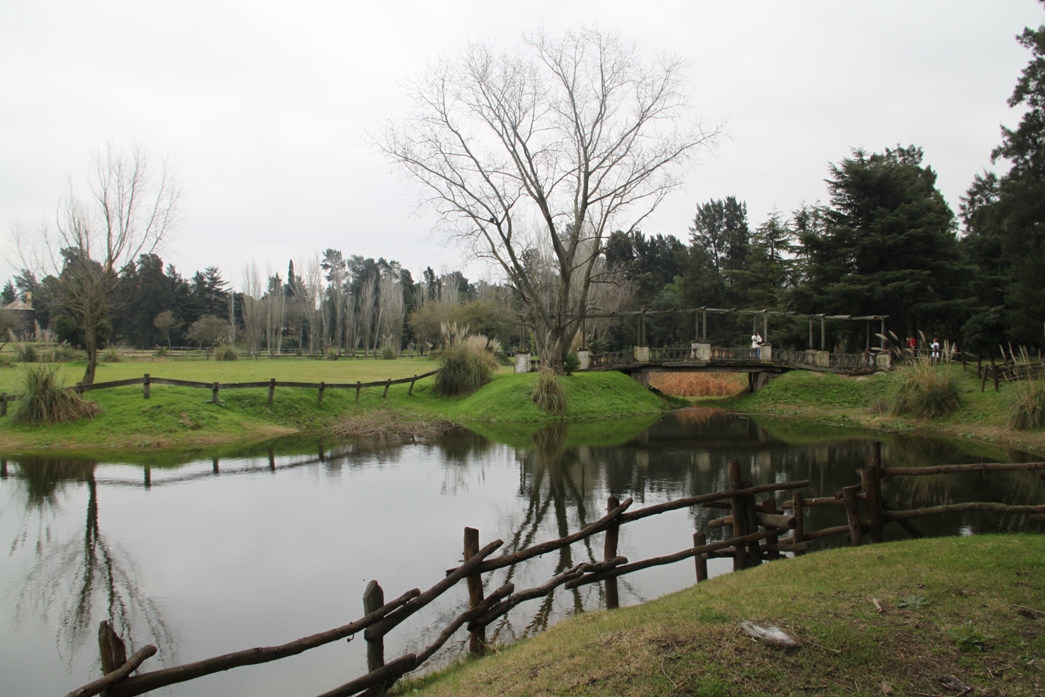 Foto: Campanópolis - González Catán (Buenos Aires), Argentina