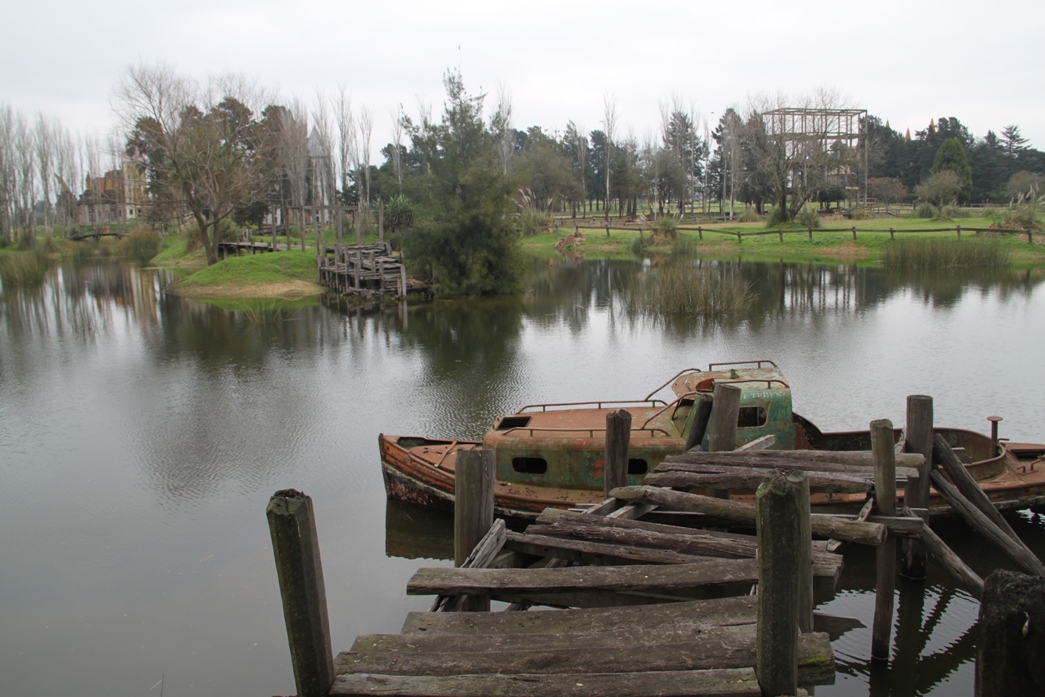 Foto: Campanópolis - González Catán (Buenos Aires), Argentina