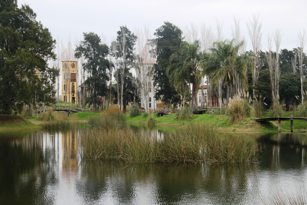 Foto: Campanópolis - González Catán (Buenos Aires), Argentina