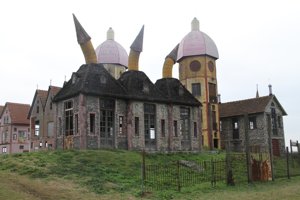 Foto: Campanópolis - González Catán (Buenos Aires), Argentina