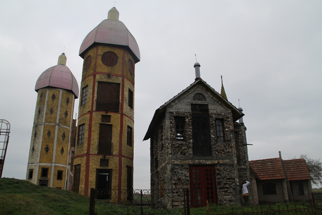 Foto: Campanópolis - González Catán (Buenos Aires), Argentina