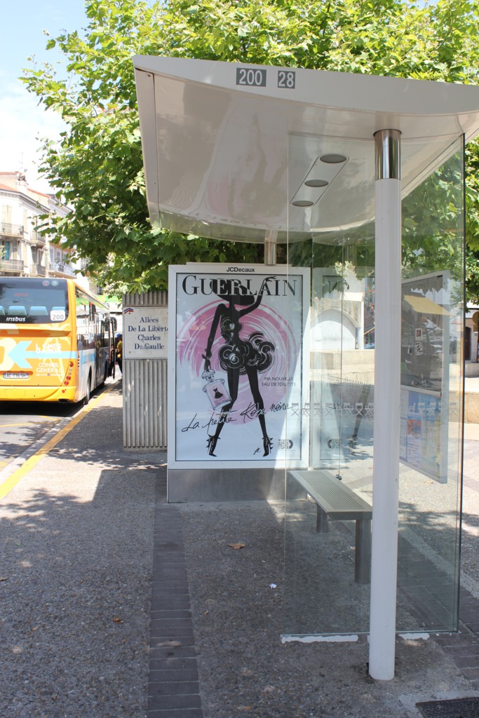 Foto: Parada de autobus - Cannes, Francia