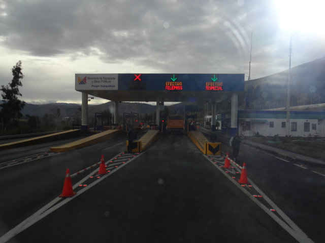 Foto: Peaje - Cayambe (Pichincha), Ecuador