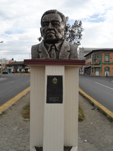Foto: Monumento - Cayambe (Pichincha), Ecuador
