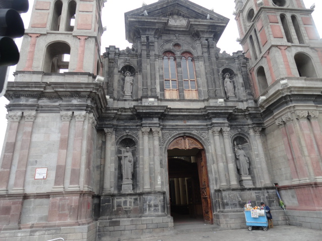 Foto: Iglesia - Otavalo (Imbabura), Ecuador
