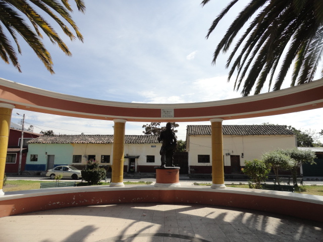 Foto: Monumento - Chaltura (Imbabura), Ecuador