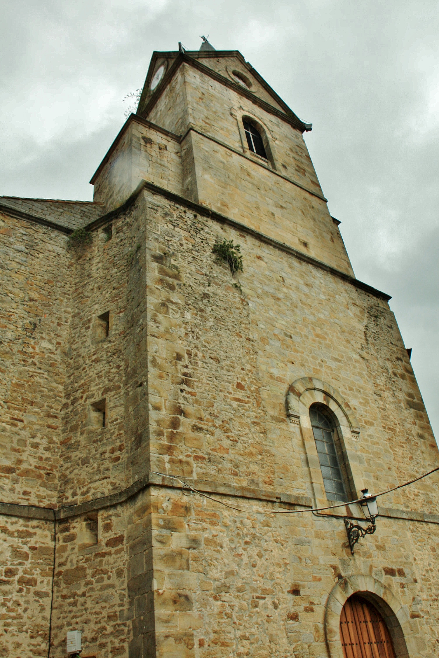 Foto: Iglesia de Santa Cecilia - Espinosa de los Monteros (Burgos), España