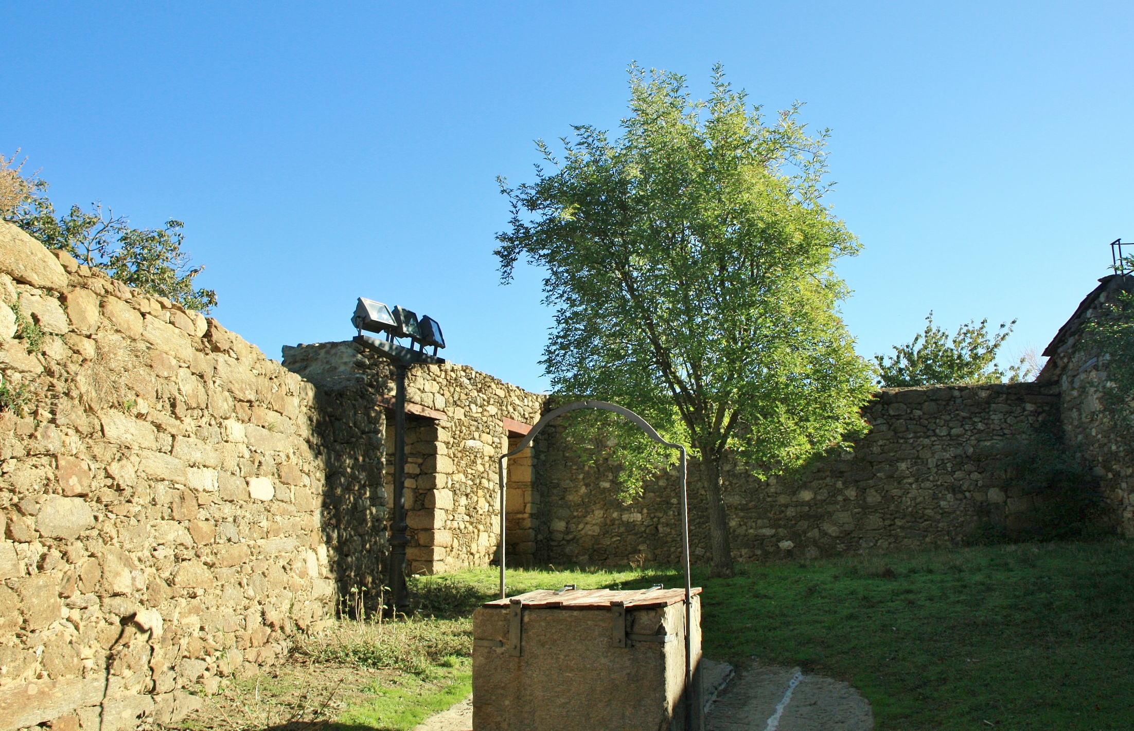 Foto: Castillo - O Bolo (Ourense), España