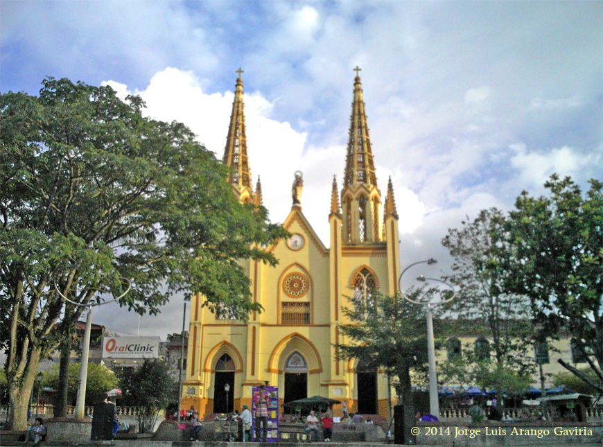 Foto: Parque de Frontino - Frontino (Antioquia), Colombia