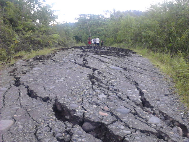 Foto: Hundimiento - Simòn Bolìvar (Peaz) (Pastaza), Ecuador