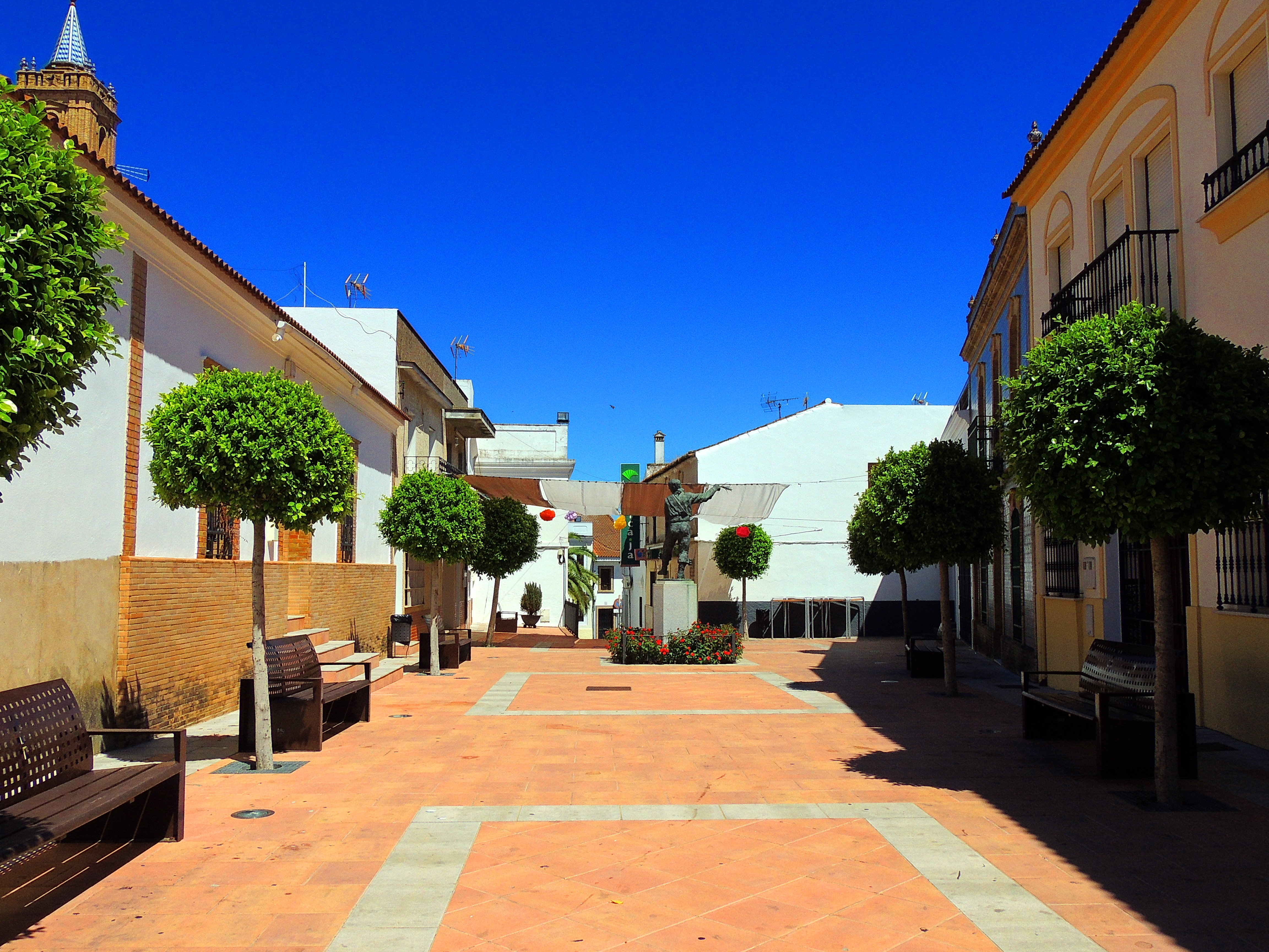 Foto: Paseo de la Constirución - Villanueva de los Castillejos (Huelva), España