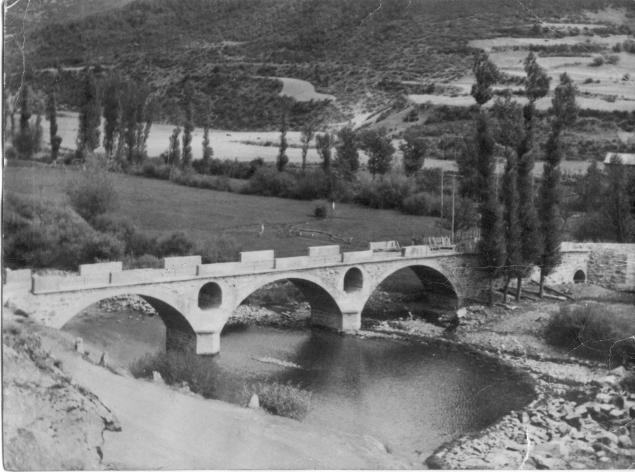 Foto: el Puente auténtic - Villafrea de la Reina (León), España