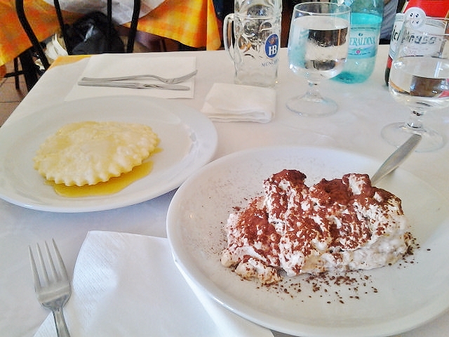 Foto: Postres típicos - Tempio Pausania (Sardinia), Italia