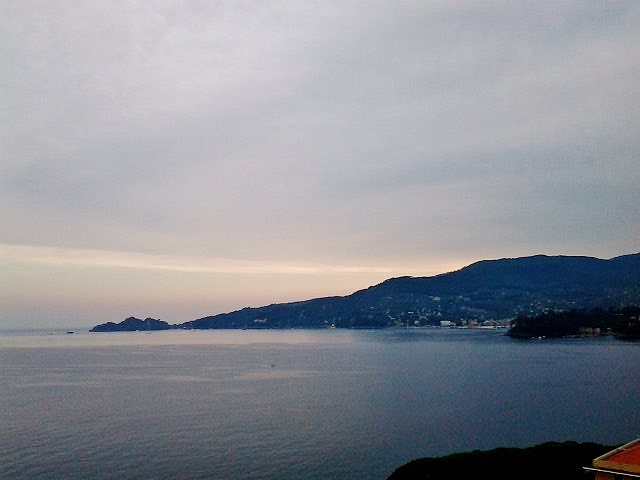 Foto: Vista del golfo del Tigullio - Rapallo (Liguria), Italia