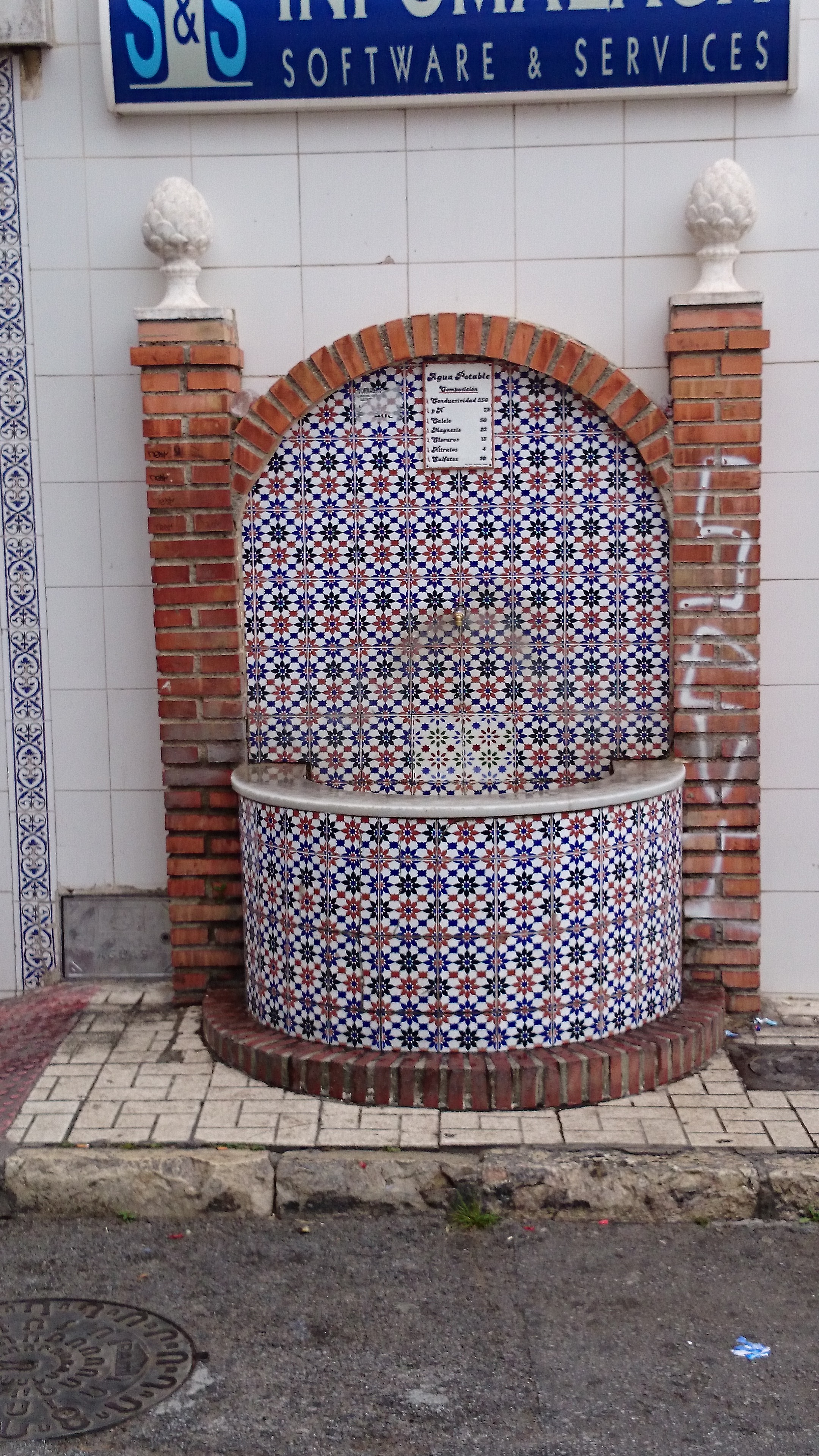 Foto: Fuente agua potable - Tanger (Tanger-Tétouan), Marruecos