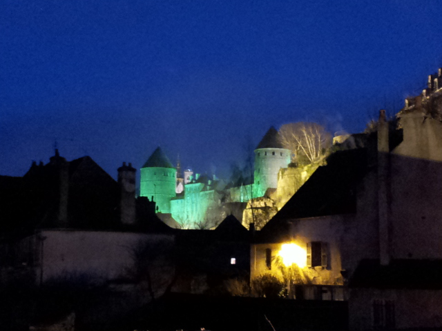 Foto de Semur En Auxoois, Francia
