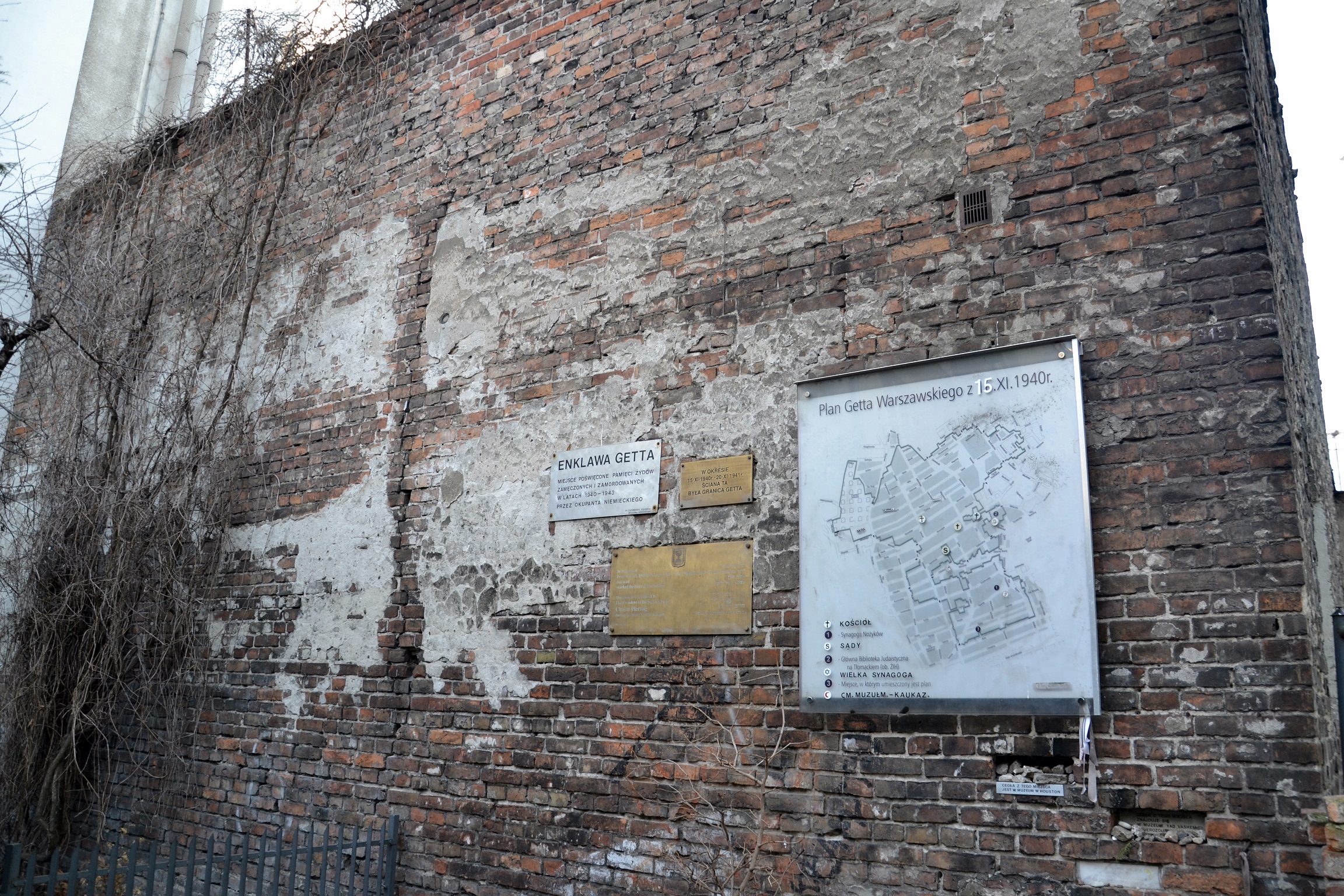 Foto: The Ghetto Wall and Jewish Heritage - Muro Gueto Varsovia - Varsovia (Masovian Voivodeship), Polonia