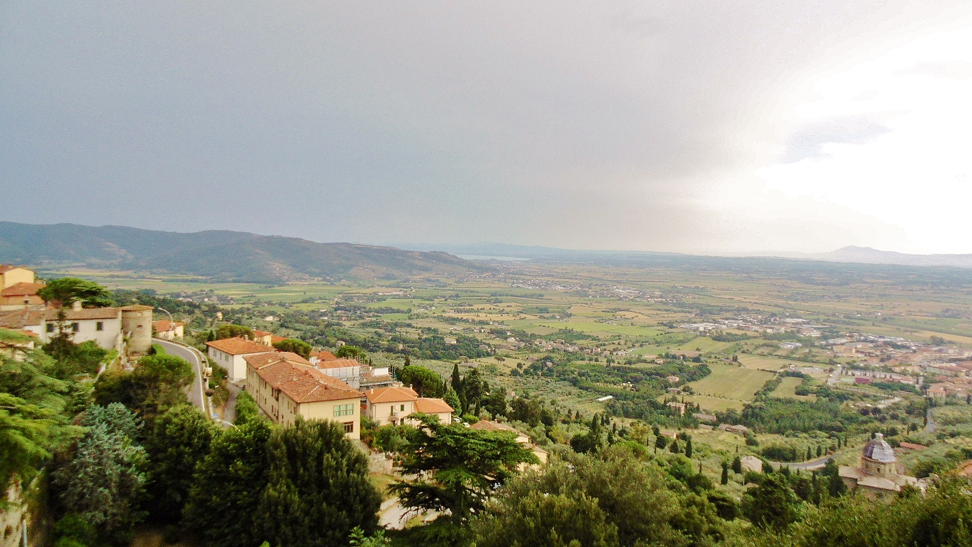 Foto: Vistas desde el pueblo - Cortona (Tuscany), Italia