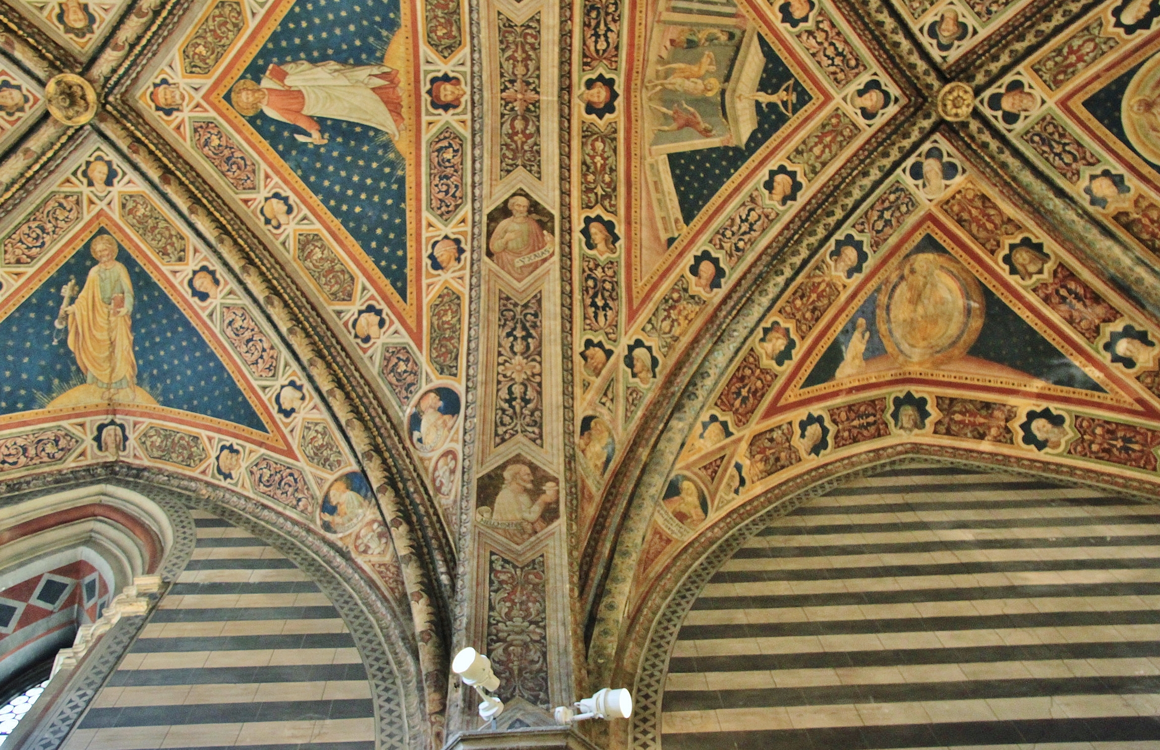 Foto: Baptisterio - Siena (Tuscany), Italia