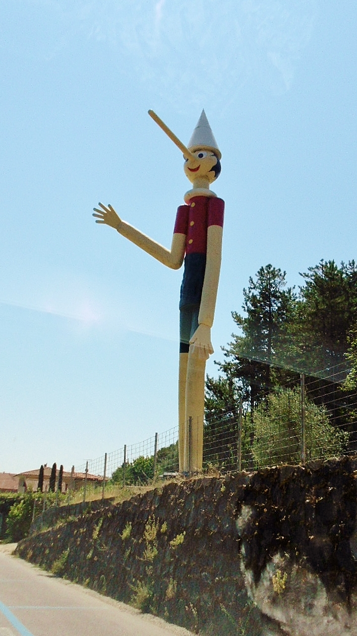 Foto: Estatua gigante de Pinocho - Collodi (Tuscany), Italia