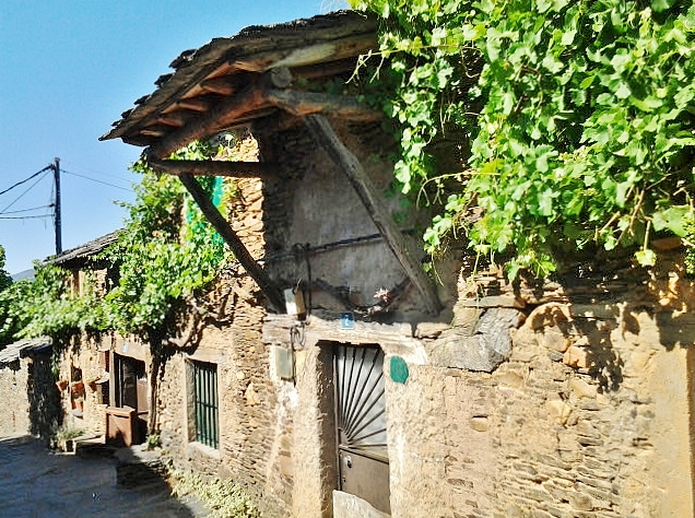 Foto: Vista del pueblo - Roblelacasa (Guadalajara), España