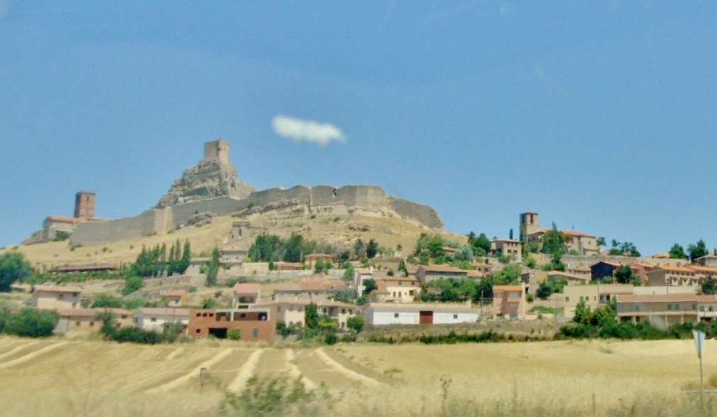Foto: Vista del pueblo - Atienza (Guadalajara), España